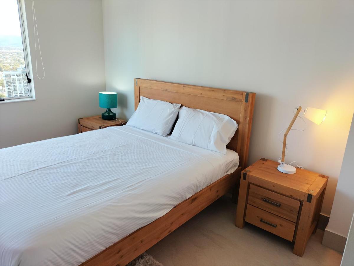Aparthotel Marriner Views Gold Coast Esterno foto